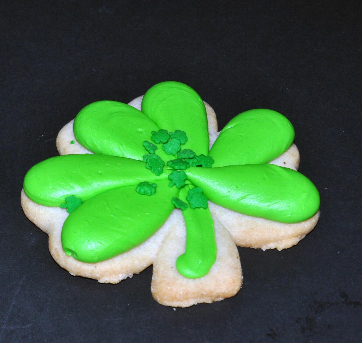 Holiday Decorated Cookie- Shamrock